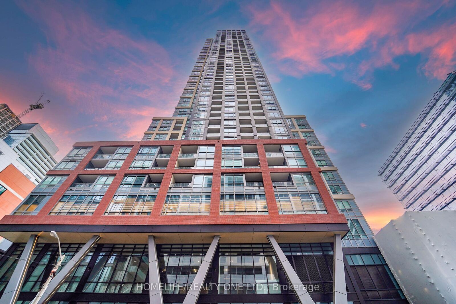 Property Photo: 108 Peter Street 4803 ON M5V 2G7