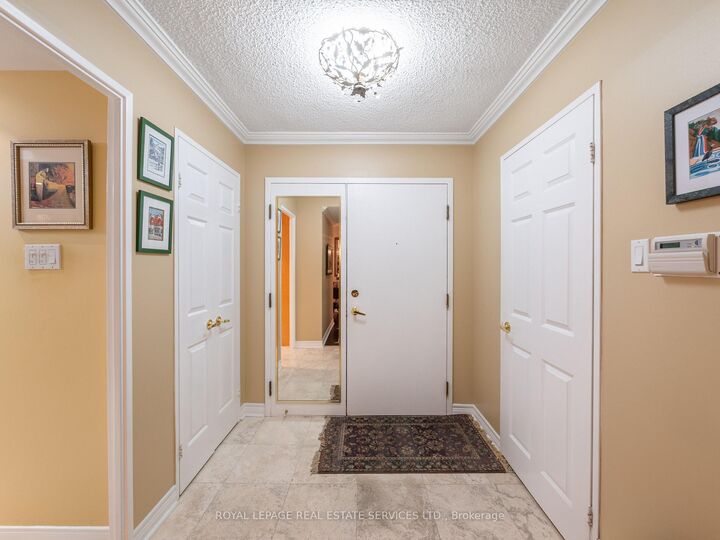 Property Photo: 131 Beecroft Road 1404 ON M2N 6G9