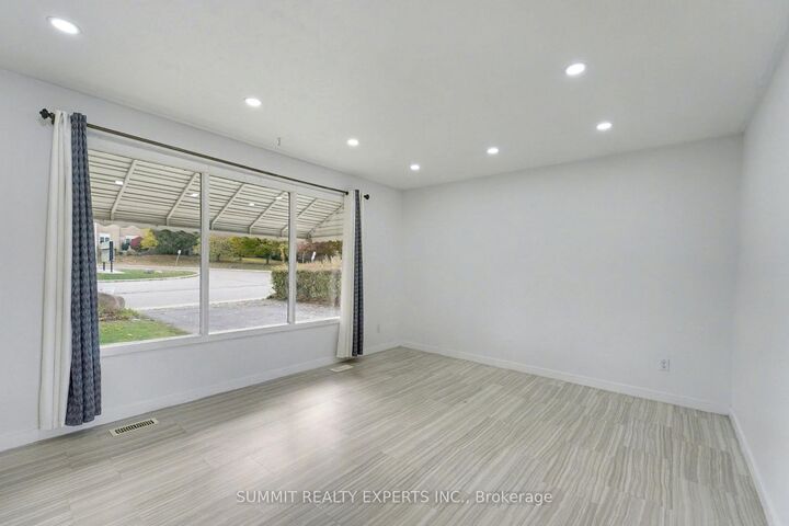 893 Cromwell Street — photo 1