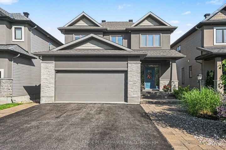 523 Adamson Crescent — photo 1