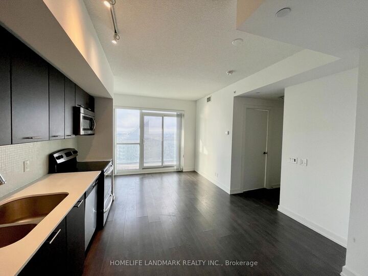 Property Photo:  2220 Lakeshore Boulevard W 3210  ON M8V 0C1 