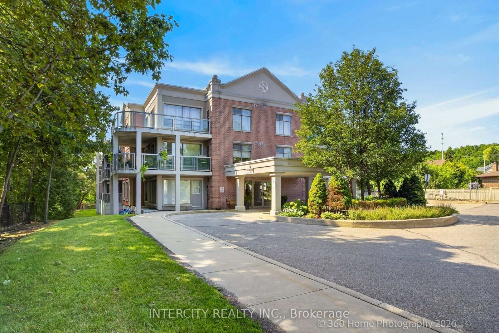 Property Photo:  245 Pine Grove Road 304  ON L4L 2H7 