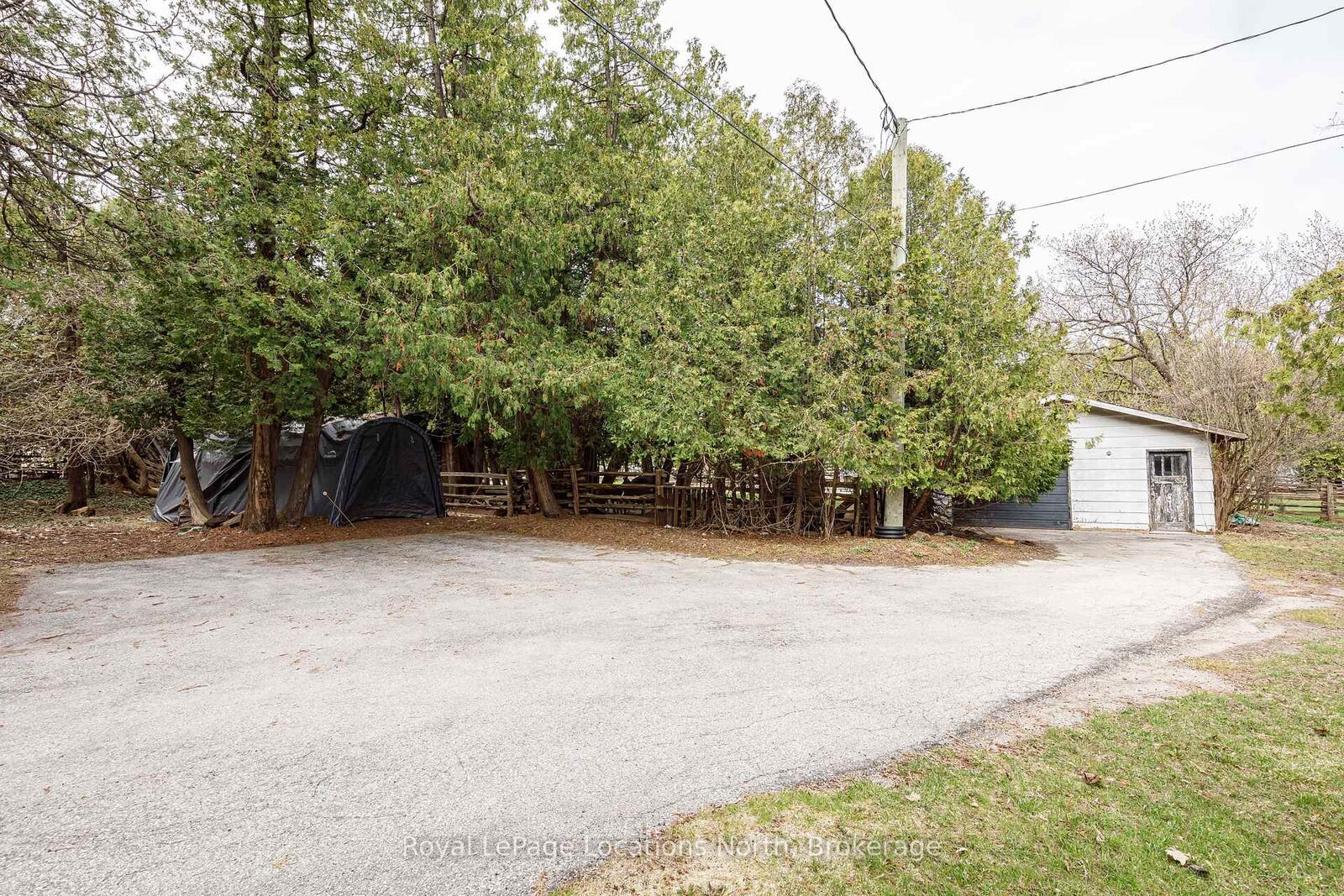 Property Photo: 21 Eva Crescent ON L9Y 5R1