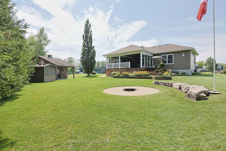 Property Photo: 71837 Sunridge Crescent ON N0M 1N0