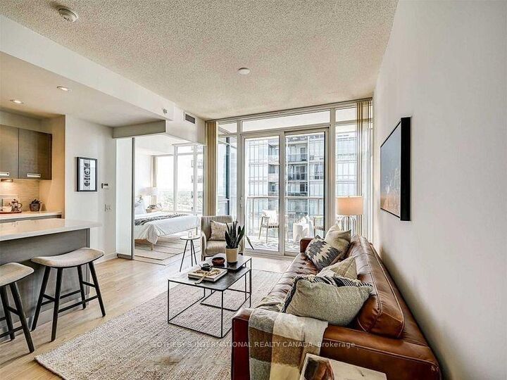 Property Photo:  88 Park Lawn Road 2710  ON M8Y 0B5 