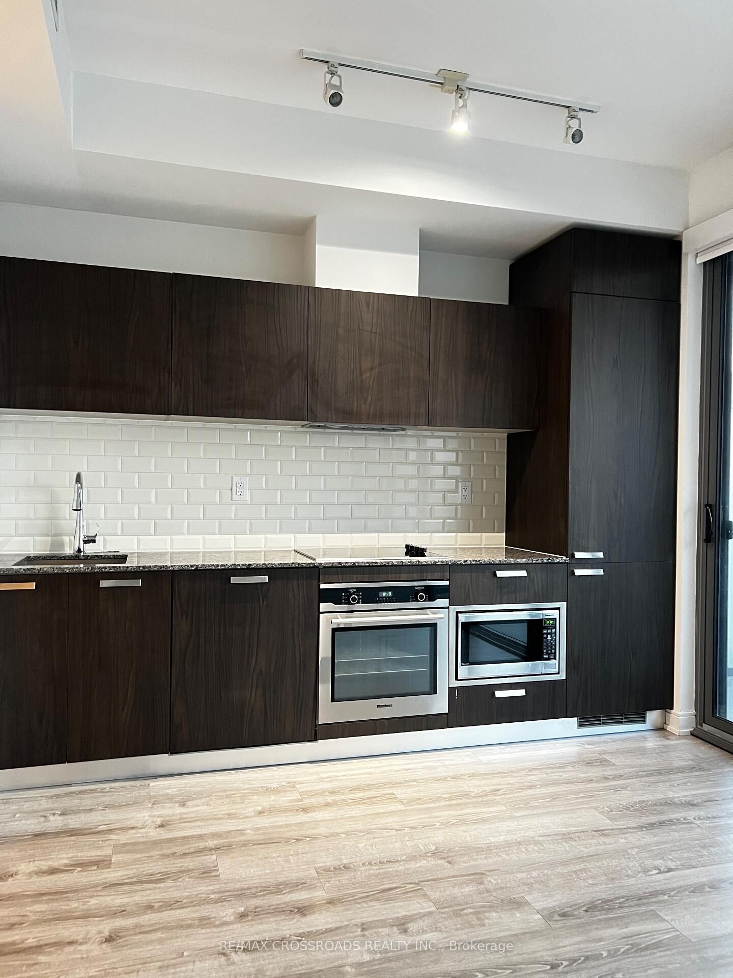 Property Photo:  50 Charles Street E 1602  ON M4Y 1T1 