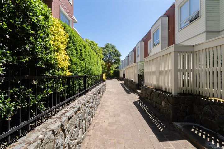 Property Photo:  380 Waterfront Cres #201  BC V8T 5K3 