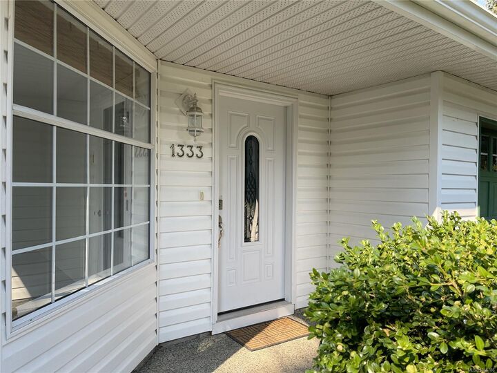 Property Photo: 1333 Carmel Pl BC V9P 9B8