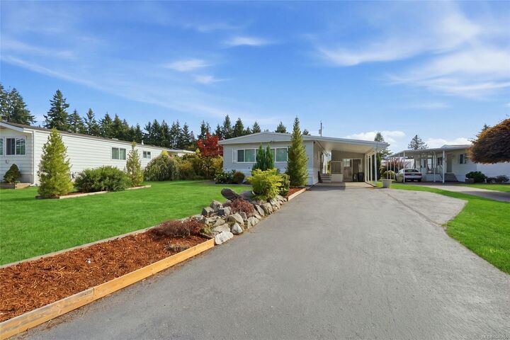 Property Photo: 6325 Metral Dr #4 BC V9T 6P9