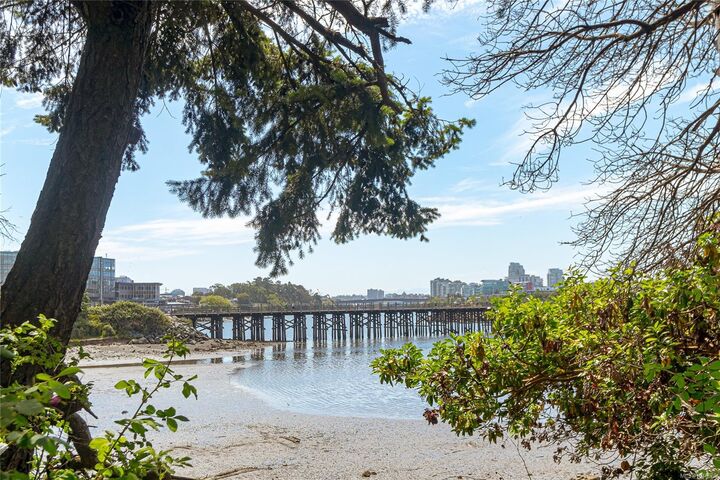 Property Photo: 1216 Styles St #D BC V9A 3Z5