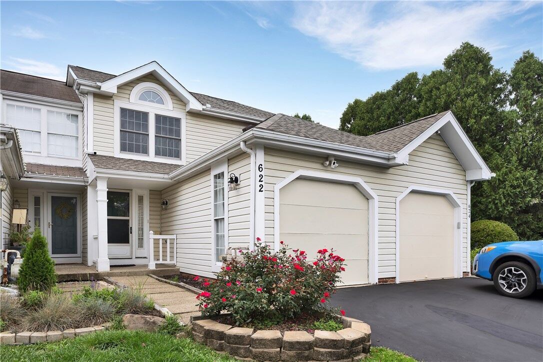 Property Photo: 622 Sarah Ct PA 16066