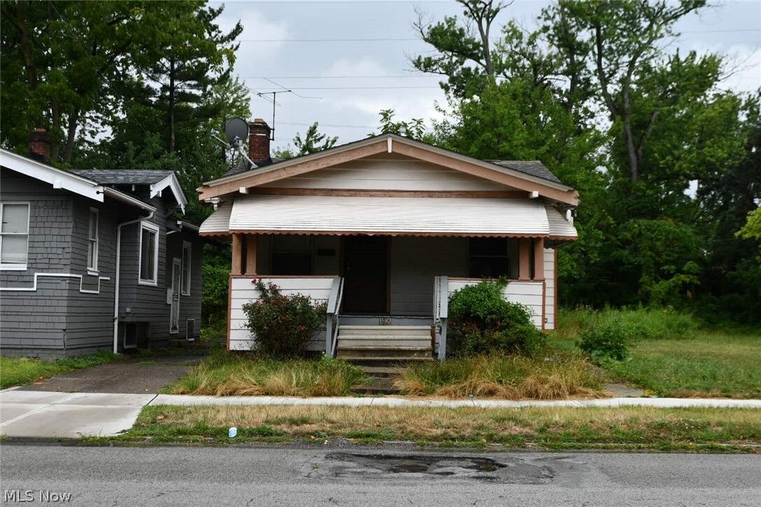 Property Photo: 1582 E 133rd Street OH 44112