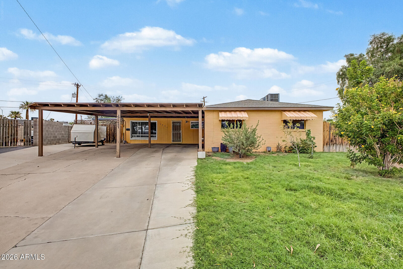 Property Photo:  5827 W Montecito Avenue  AZ 85031 