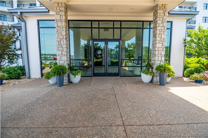 Property Photo:  166 Captiva Drive 2E  MO 65079 