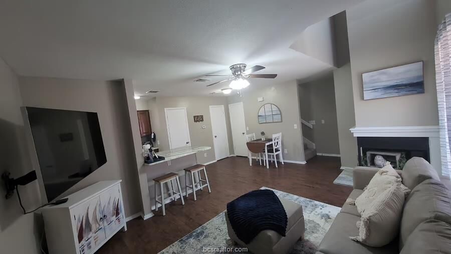 Property Photo: 1305 W Villa Maria Rd F-104 TX 77801