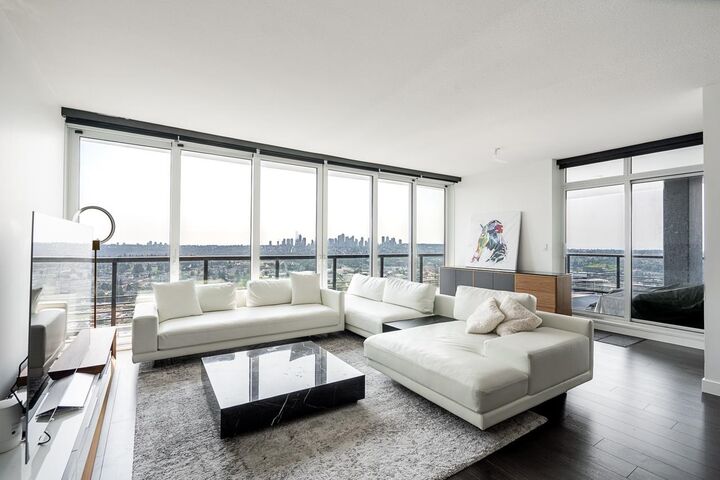 4720 Lougheed Highway 4308 — photo 1