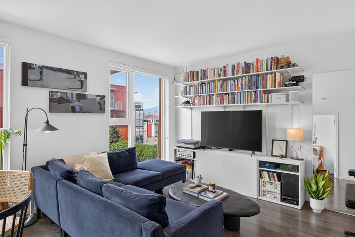 Property Photo: 983 E Hastings Street 1009 BC V6A 0G9