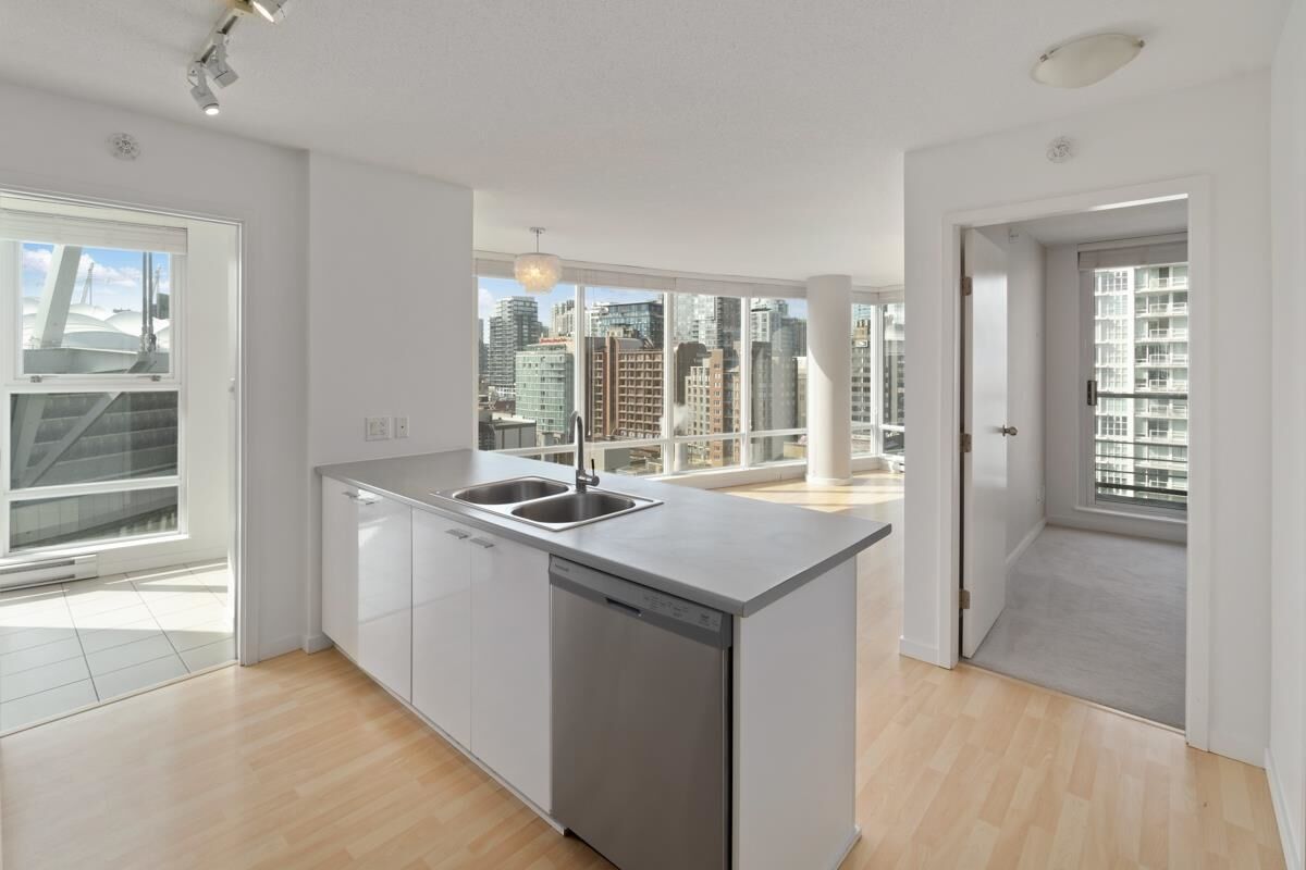 Property Photo:  111 W Georgia Street 1503  BC V6E 4M3 