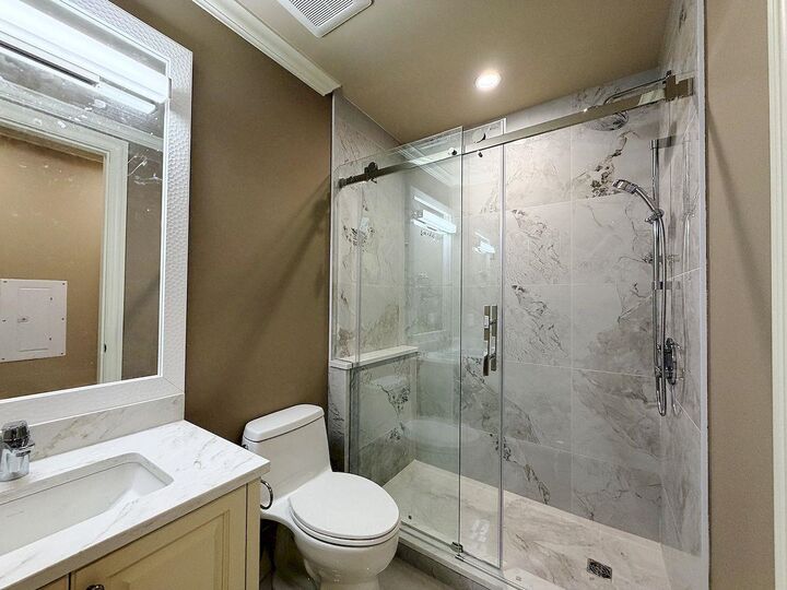 Property Photo:  38xx W 36th Avenue 2  BC V6N 2S5 