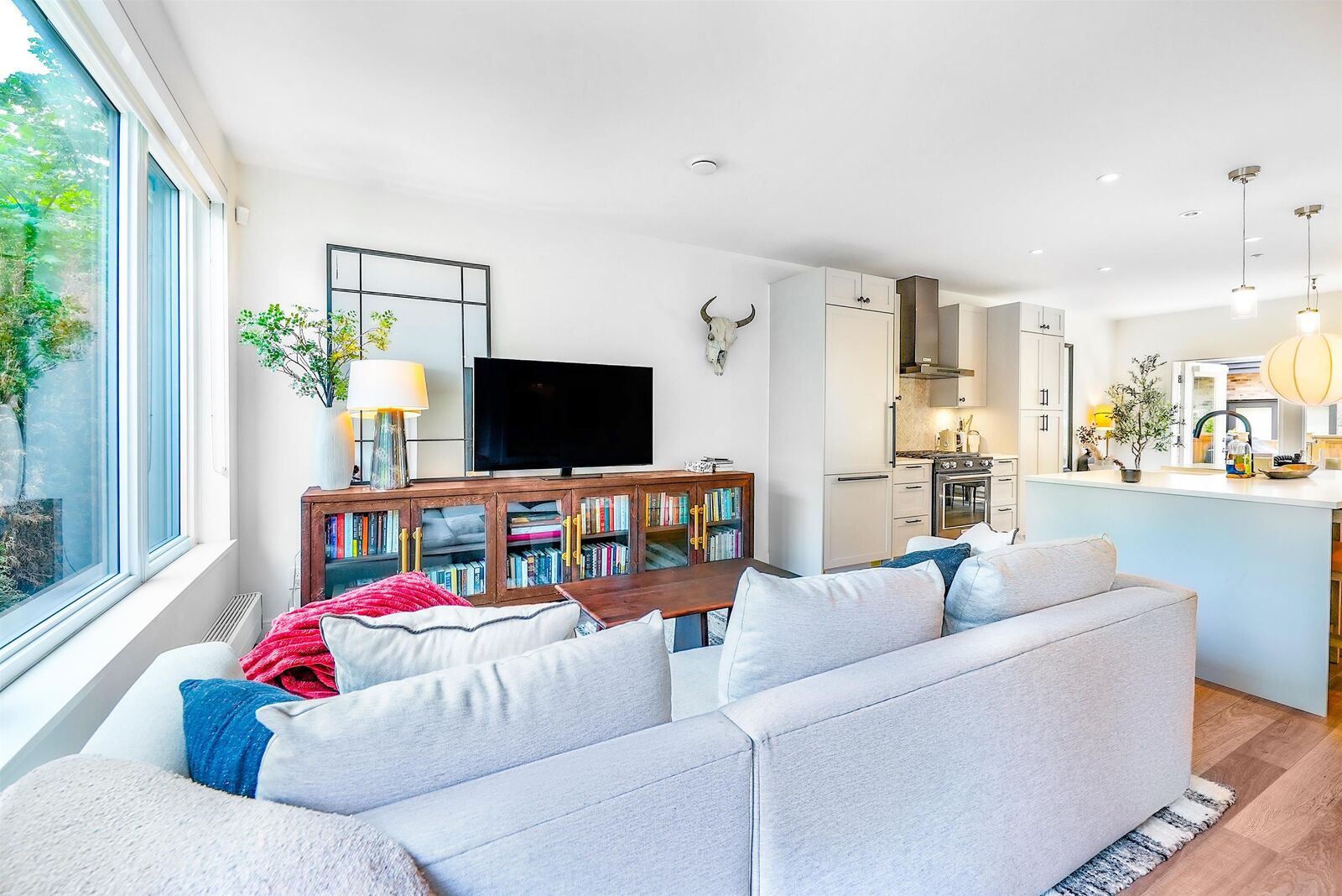 Property Photo: 525 E 2nd Street 127 BC V7L 1E1