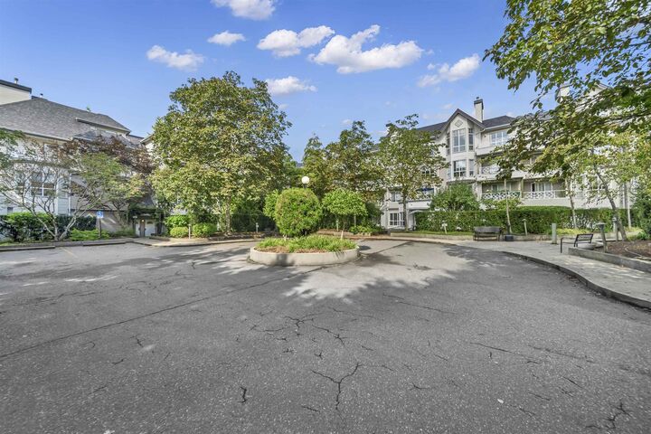 Property Photo: 9979 140 Street 430 BC V3T 5W2