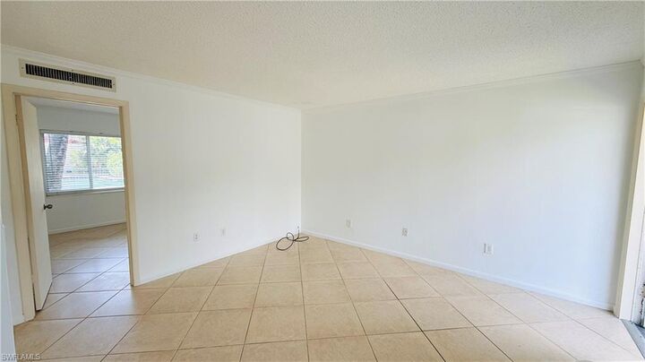 Property Photo: 3250 10th St N B2 FL 34103