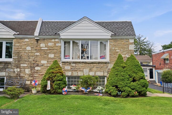Property Photo: 2012 Tomlinson PA 19116