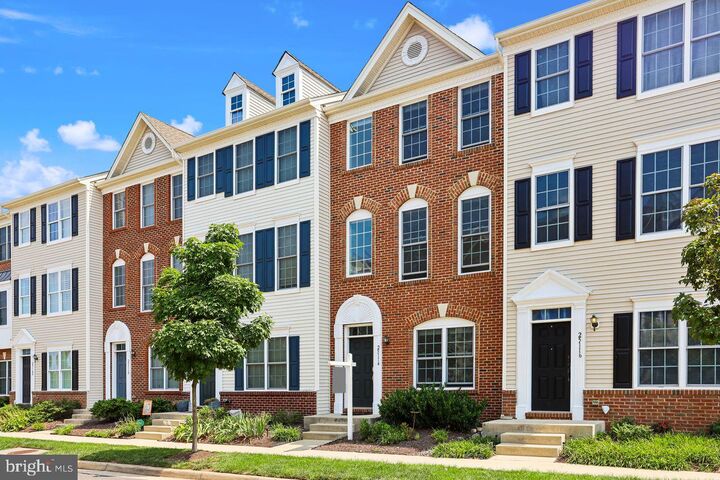 Property Photo:  25114 McBryde Terrace  VA 20152 