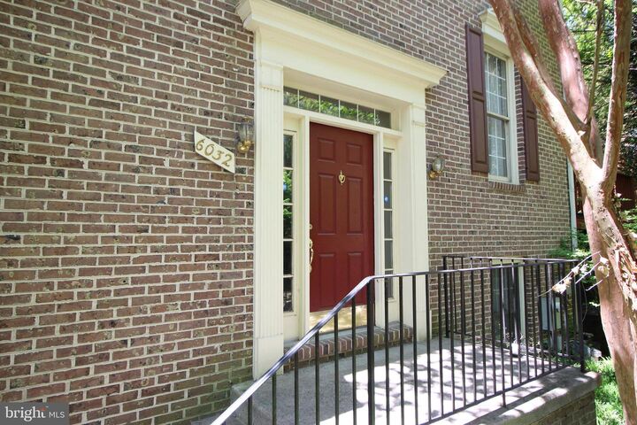 Property Photo:  6032 Kelsey Court  VA 22044 