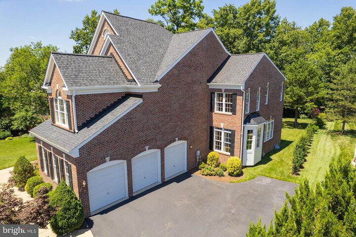 Property Photo:  12820 Netherleigh Place  VA 20171 