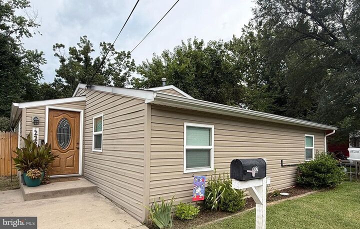 Property Photo: 222 Glen Road MD 21060