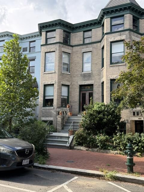 Property Photo:  1735 T Street NW  DC 20009 