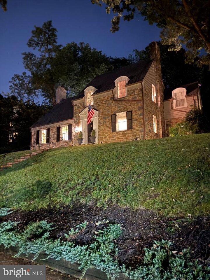 Property Photo: 6029 Grove Drive VA 22307