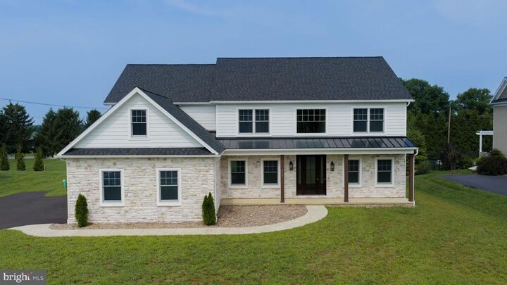 Property Photo: 513 Cheltenham Court PA 17543