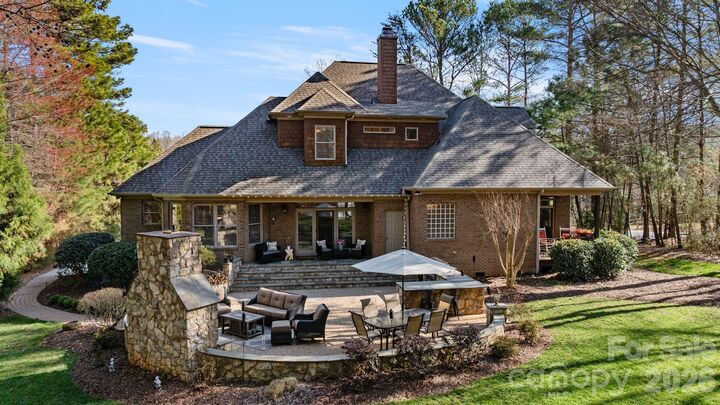 Property Photo:  2379 Metcalf Drive  NC 28673 
