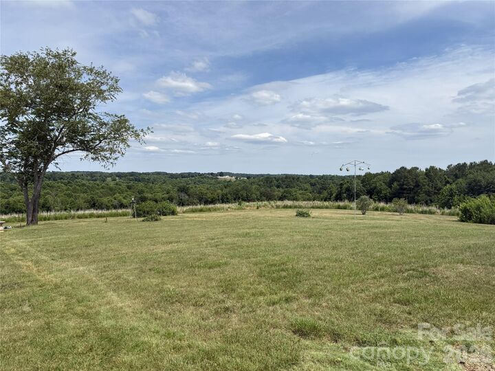 Property Photo: 4806 Harmony Highway NC 27020