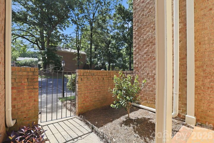 Property Photo:  6606 Bunker Hill Circle  NC 28210 