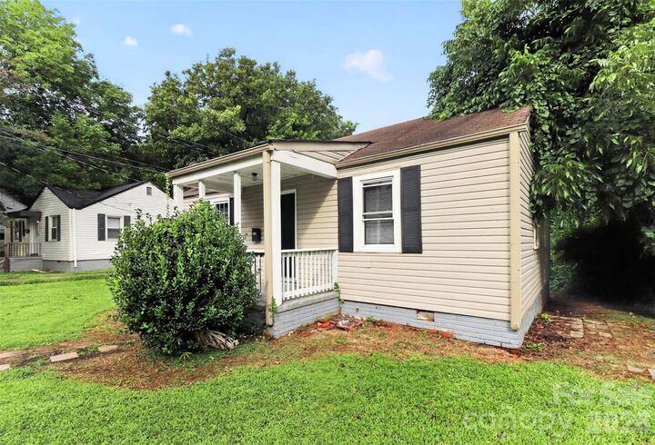 Property Photo: 2341 Arden Street NC 28206
