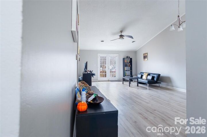 Property Photo: 1300 Larchmont Place 810 NC 28144