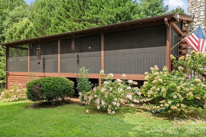 Property Photo:  729 Joe Carver Road  NC 28785 