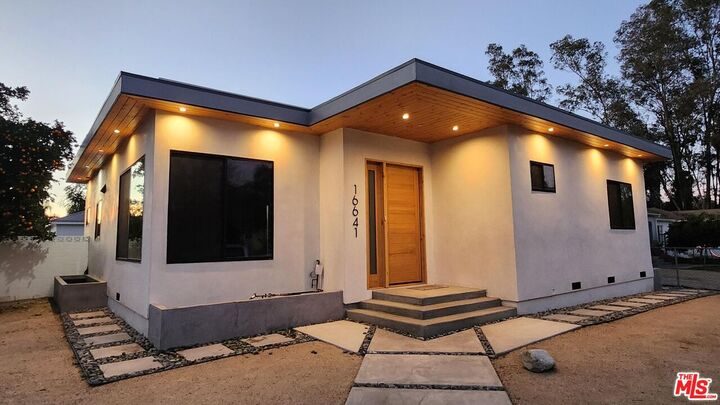 Property Photo: 16641 McCormick St CA 91436