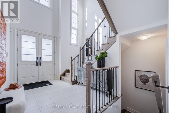 Property Photo: 155 Prairie Rose Drive ON L4S 1L9