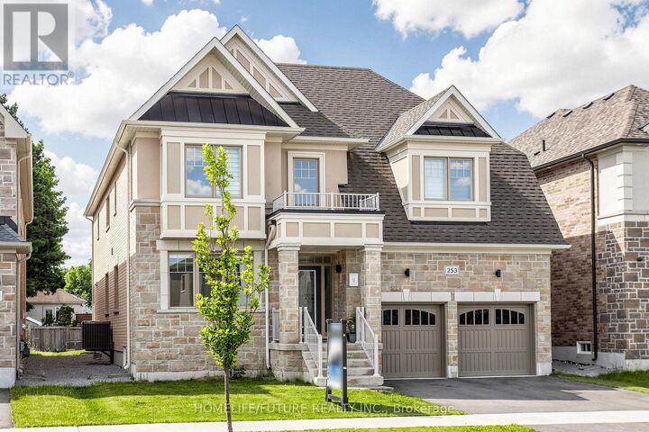 Property Photo: 253 Danny Wheeler Boulevard ON L4P 0J9