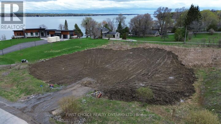 Property Photo:  4 South Shoreside Way South  ON K6V 5T1 