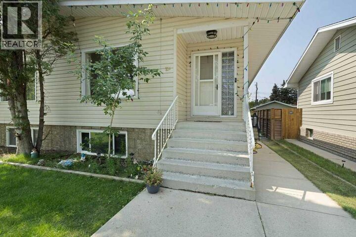 Property Photo:  11 10 Street West  AB T1R 0C1 