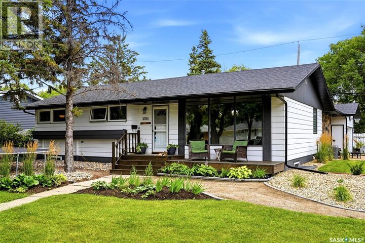 Property Photo:  2705 Grant Road  SK S4S 5G1 