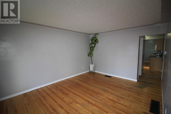Property Photo: 368 Merrill St ON P7A 1E6