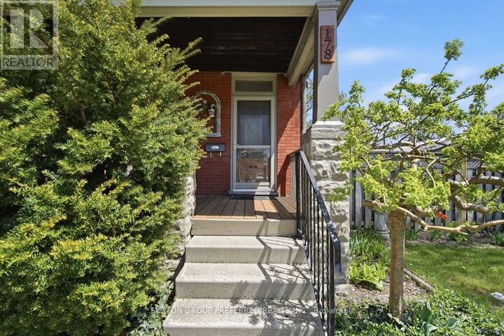 Property Photo:  178 East Street  ON N5Z 2R8 