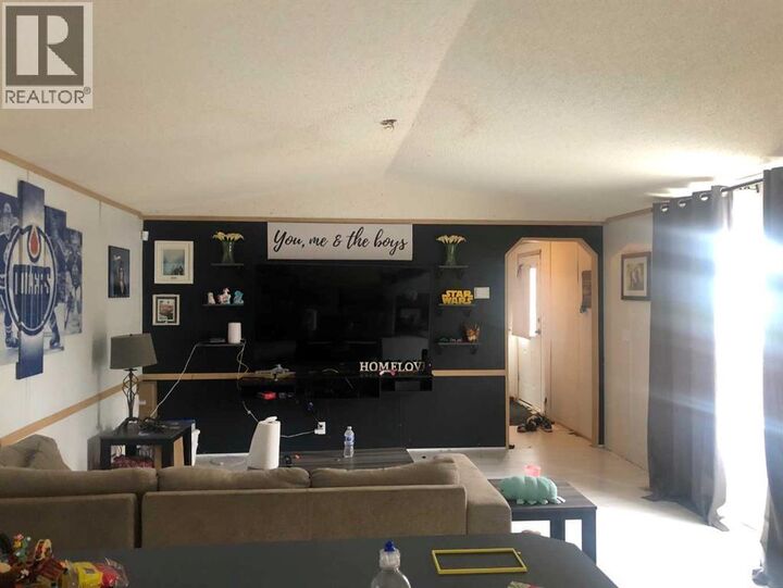 Property Photo: 22 Dewberry Road AB T0H 1Z0
