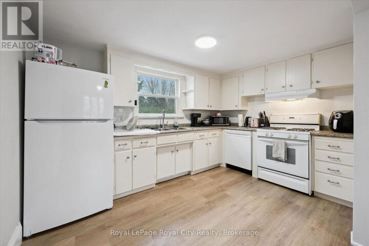 Property Photo:  29 Hooper Street West 2  ON N1E 5W6 